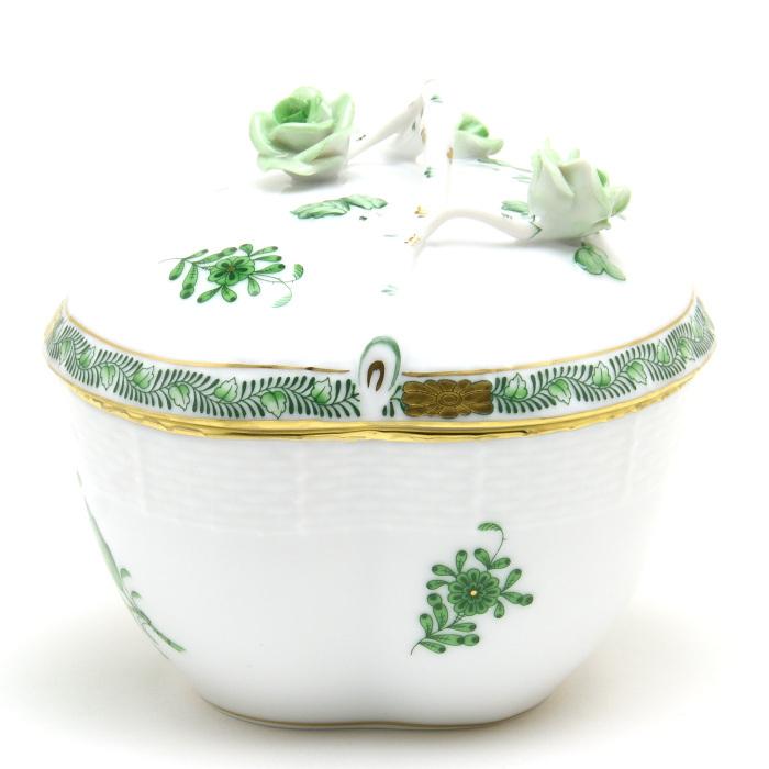 ヘレンド(Herend) ハート形小物入れ(L)(高さ:11.5cm)薔薇と枝の飾り アポニーグリーン(06000/AV) 手描き 磁器製 ボンボン入れ 送料無料 ギフト包装無料【新品】の画像