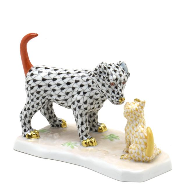 ヘレンド(Herend) 犬と子猫(長さ:13cm)ドッグ＆キャット(15829/VHN+VHJ)黒色と黄色の鱗模様 磁器製 飾り物 送料無料 ギフト包装無料(純正ボックス使用)【新品】_1