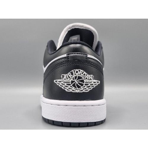 24.5cm DC0774-101 WMNS AIR JORDAN 1 LOW White Black Panda 
