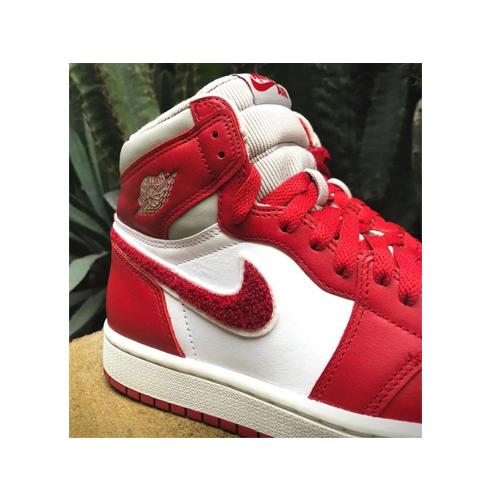 25cm DJ4891-061 WMNS AIR JORDAN 1 RETRO HIGH OG Varsity Red Newstalgia Chenille ウィメンズ エアジョーダン レトロ ハイ バーシティ レッド｜heretic｜03