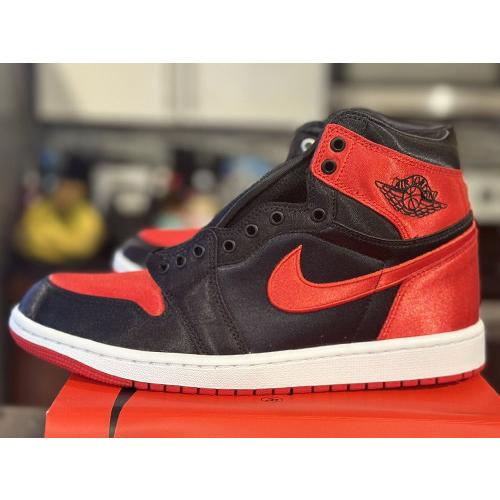 24cm FD4810-061 WMNS AIR JORDAN 1 RETRO HIGH OG Satin Bred  