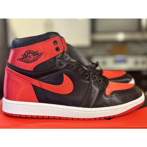 26cm FD4810-061 WMNS AIR JORDAN 1 RETRO HIGH OG Satin Bred 