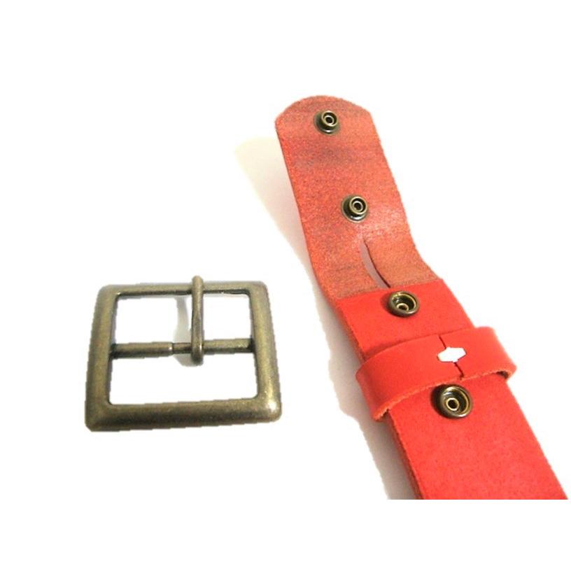 栃木レザー フラワー型スタッズベルト 赤 オニキススポッツ