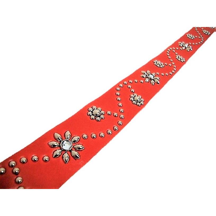 栃木レザー フラワー型 スタッズベルト 赤 クリスタルスポッツ 日本製