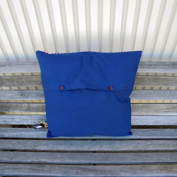 NikeSBペイズリー柄クッション 非売品　販促品 NikeSBペイズリー柄クッション 非売品 販促品 - メルカリ