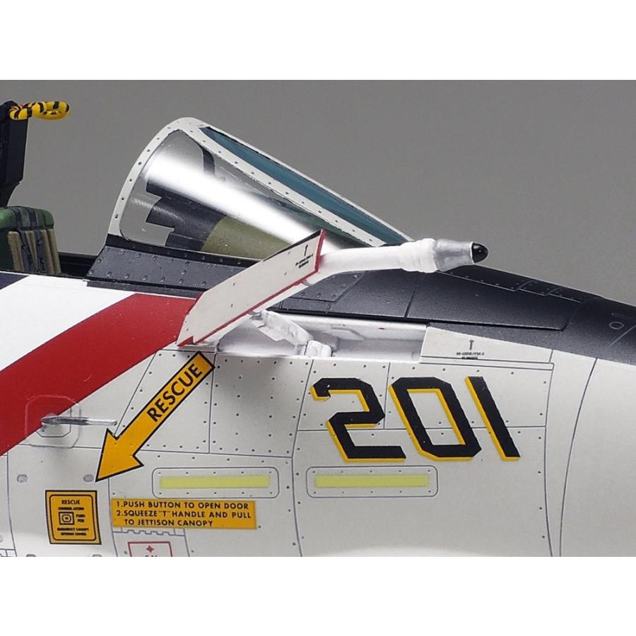 タミヤ 1 48 傑作機シリーズ No 114 グラマン F 14a トムキャット プラモデル Heros Shop 通販 Yahoo ショッピング