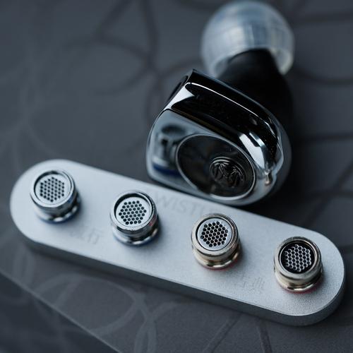 国内正規品】TWISTURA D-MAJOR with MIC 10mmダイナミックドライバー