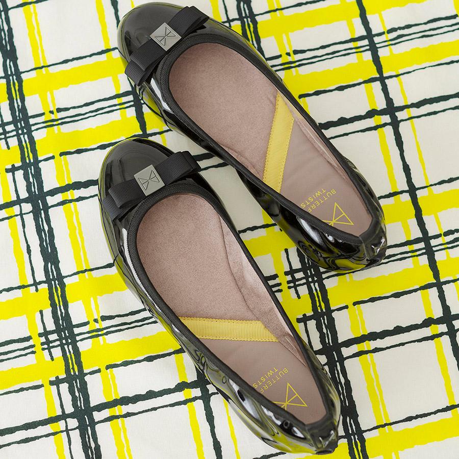 バタフライツイスト パンプス シア Shea 21058N ButterflyTwists エナメル ブラック 黒 Black 紺 Navy ラウンドトゥ 折りたたみ | BUTTERFLY TWISTS | 18