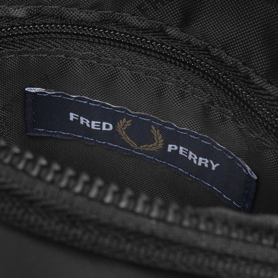 フレッドペリー ショルダーバッグ トーナルクラシックスモールサイドバッグ Tonal Classic Small Side Bag L2166 リサイクルポリエステル Fredperryユニセックス | FRED PERRY | 05