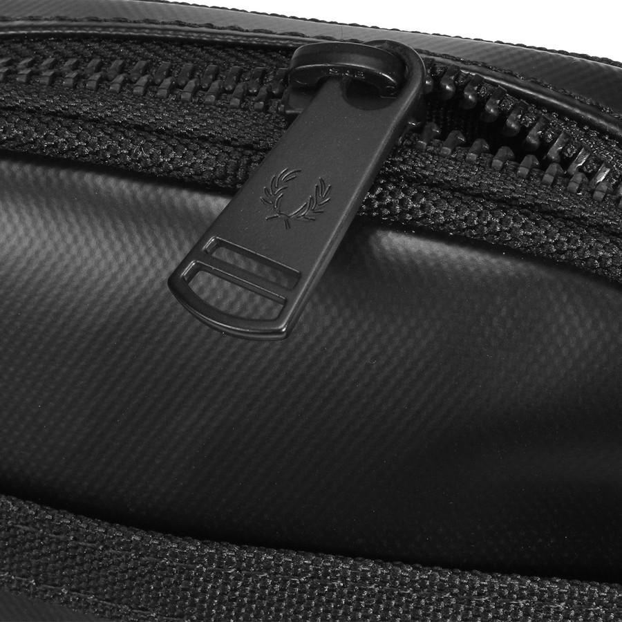 フレッドペリー ショルダーバッグ トーナルクラシックスモールサイドバッグ Tonal Classic Small Side Bag L2166 リサイクルポリエステル Fredperryユニセックス | FRED PERRY | 08