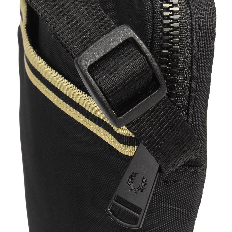 フレッドペリー ショルダーバッグ ティップドテープスモールサイドバッグ Tipped Tape Small Side Bag L2809 リサイクルポリエステル Fredperry ユニセックス | FRED PERRY | 07