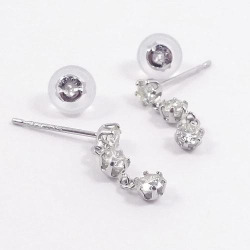 ダイヤモンド ピアス プラチナ900・合計0.50カラット クリアSIクラス 3連スイングブラ  7113【誕生石4月】の画像