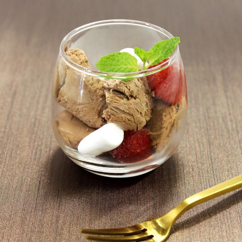 クレームショコラ 1，000ml 業務用 4本セット 送料込み オーム乳業 チョコレートケーキ お菓子 パン材料
