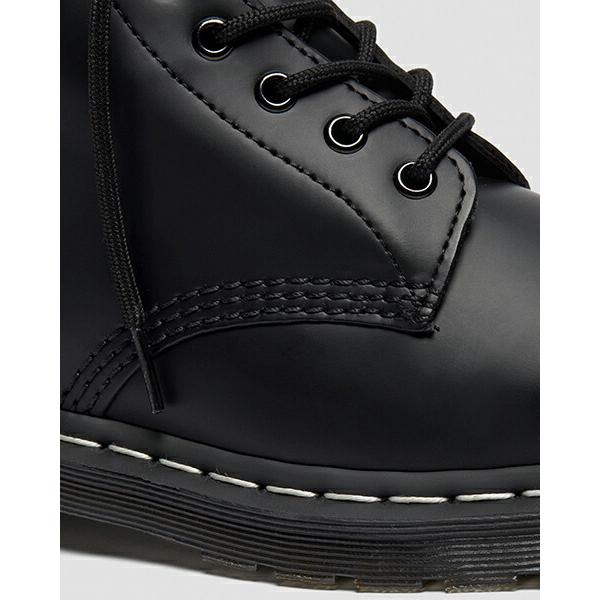 「美品」ドクターマーチン 8ホール 白ステッチ ブーツ レザー ブラック Dr. Martens から日本限定モデルを含む 秋の最新作「ホワイト