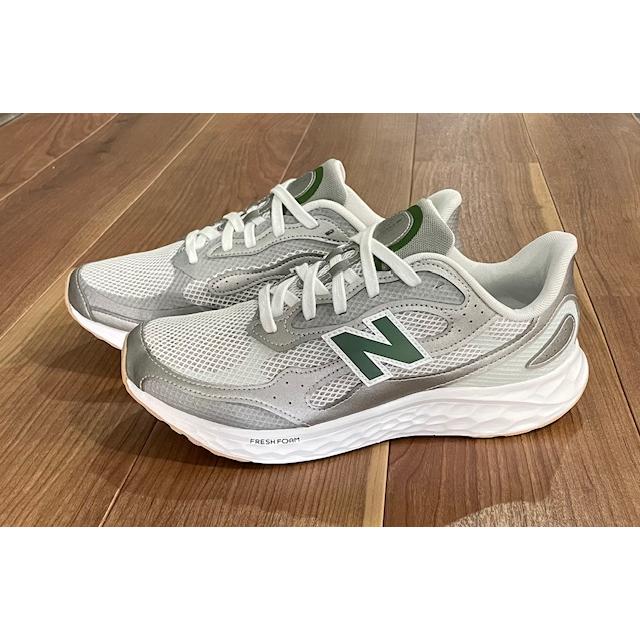 New Balance スパイク ホワイト/ゴールドフレッシュフォーム27cm