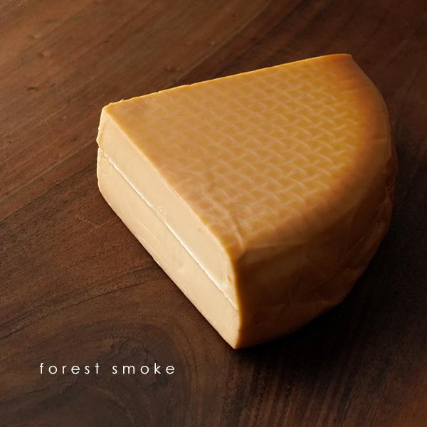 スモークチーズ チーズ フランス産 その名は『フォレストスモーク(ヒッコリー)』1/4カット 250g プロセスチーズ :ord-wch-1006-02:ハイ食材室 - 通販 - Yahoo!ショッピング スモークチーズ チーズ フランス産 その名は『フォレストスモーク(ヒッコリー)』1/4カット 250g プロセスチーズ :ord-wch-1006-02:ハイ食材室 - 通販 - Yahoo!ショッピング