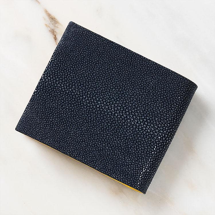 財布 二つ折り ネイビー/紺 内側イエロー SP011B ガルーシャ スティングレー エイ革 本革 ATELIER AKNAS アトリエ アクナスの画像