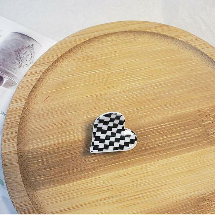 ヘアクリップ 8色セットチェック柄ハートミニクリップランダム