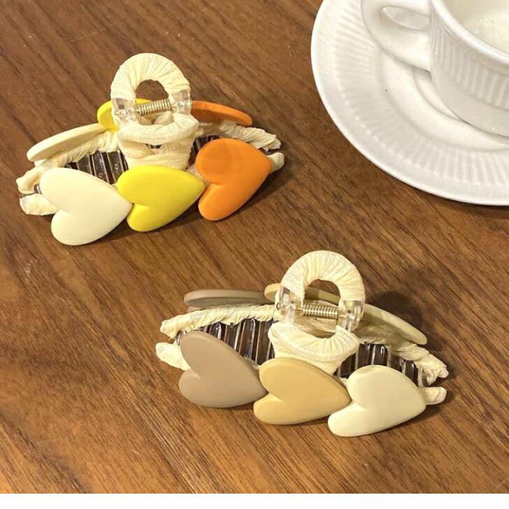 ヘアクリップ クロスカバービッグハートバンスクリップ ナチュラル