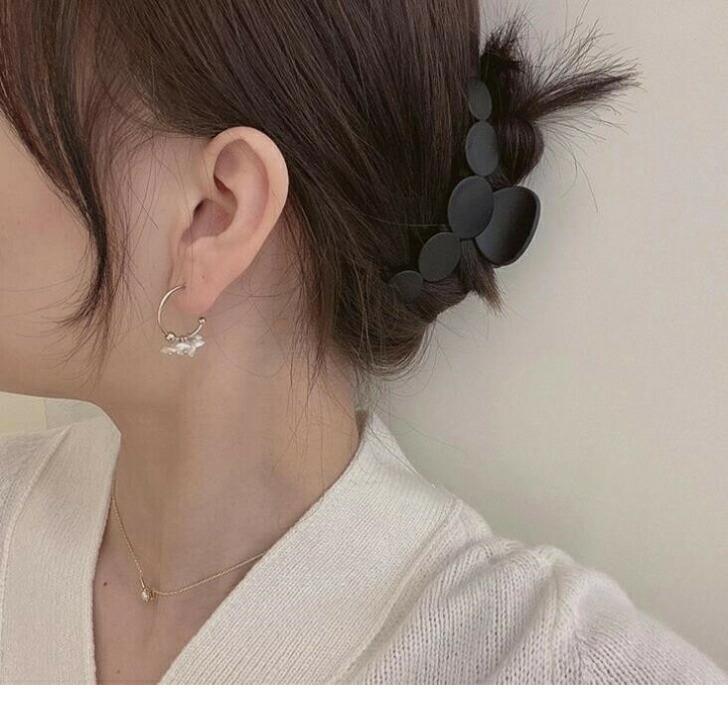 ヘアクリップ びっくり価格！定番デザイン4点セットブラックビッグ