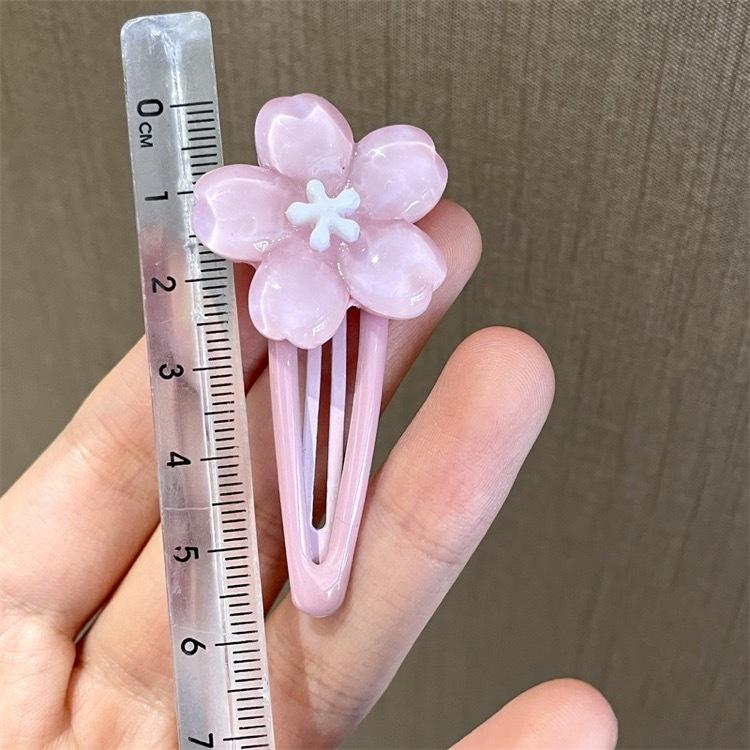 ヘアピン 桜クリスタルパッチンどめ ただいま増量中!同じ値段で ヘアピン 桜クリスタルパッチンどめ ただいま増量中!同じ値段で