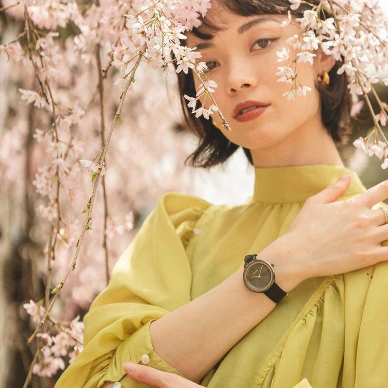 ヴェアホイ VEJRHOJ 腕時計 木製 メンズ レディース BLACK＆GOLD ブラック＆ゴールド 34mm/40mm 桜の木 サクラ レザーベルト メッシュベルト北欧の画像