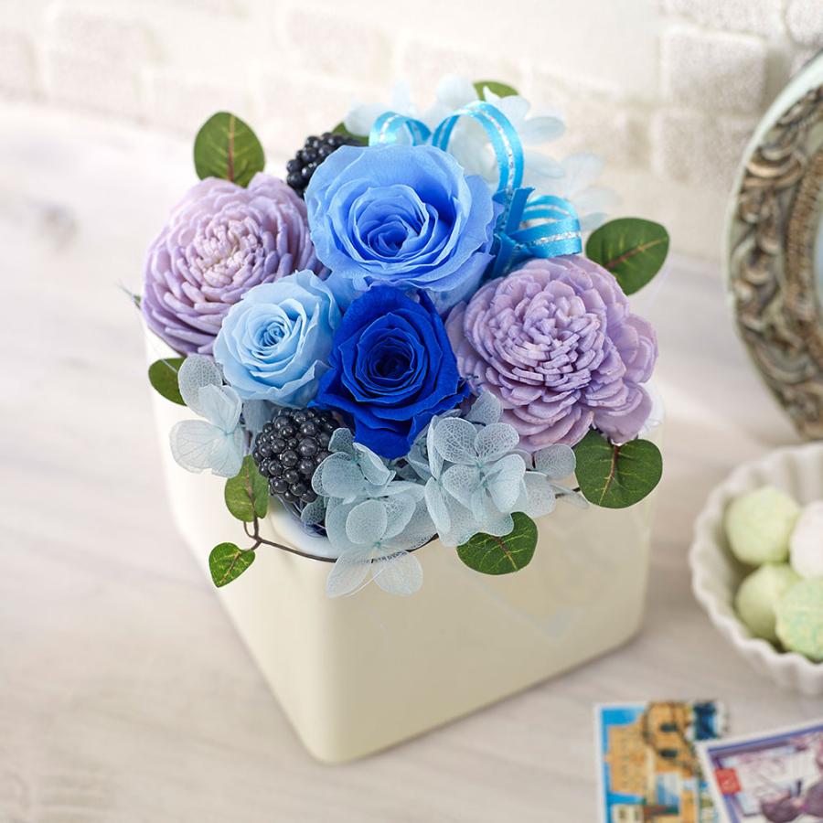 日比谷花壇　ブリザーブフラワー 日比谷花壇✴︎プリザーブドフラワー - メルカリ