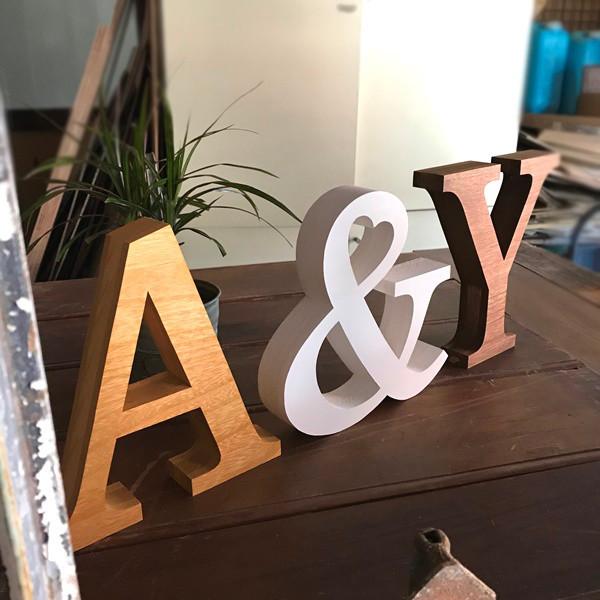 自立型 アルファベットオブジェ 2点以上で送料無料！ 桐材 高さ21.5cm
