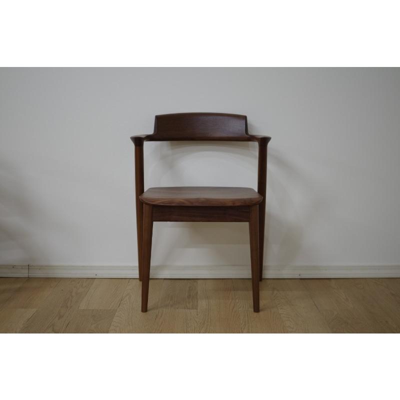 美品■HIDA 飛騨産業■Standard コレクション ウォールナット チェア 飛騨産業 HIDA SEOTO セミアームチェア 板座 KD201AU 10年保証付