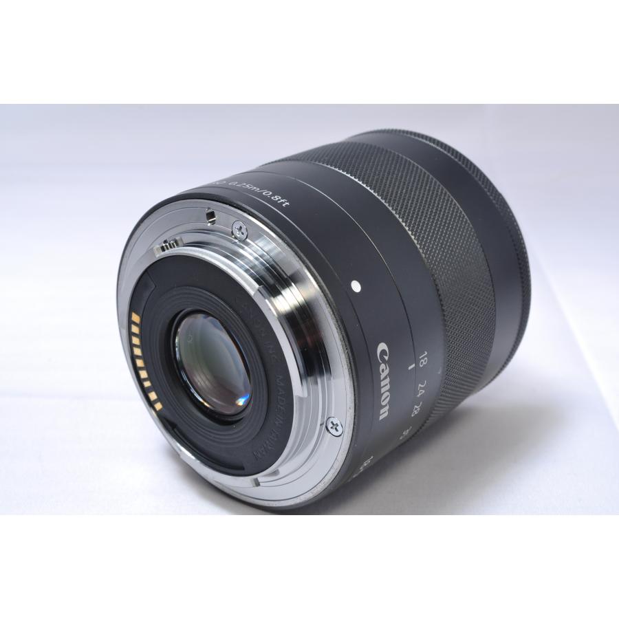 EOS M キヤノン Canon ミラーレス一眼 レンズキット レッド 中古 EOS M キヤノン Canon ミラーレス一眼 レンズキット レッド 中古