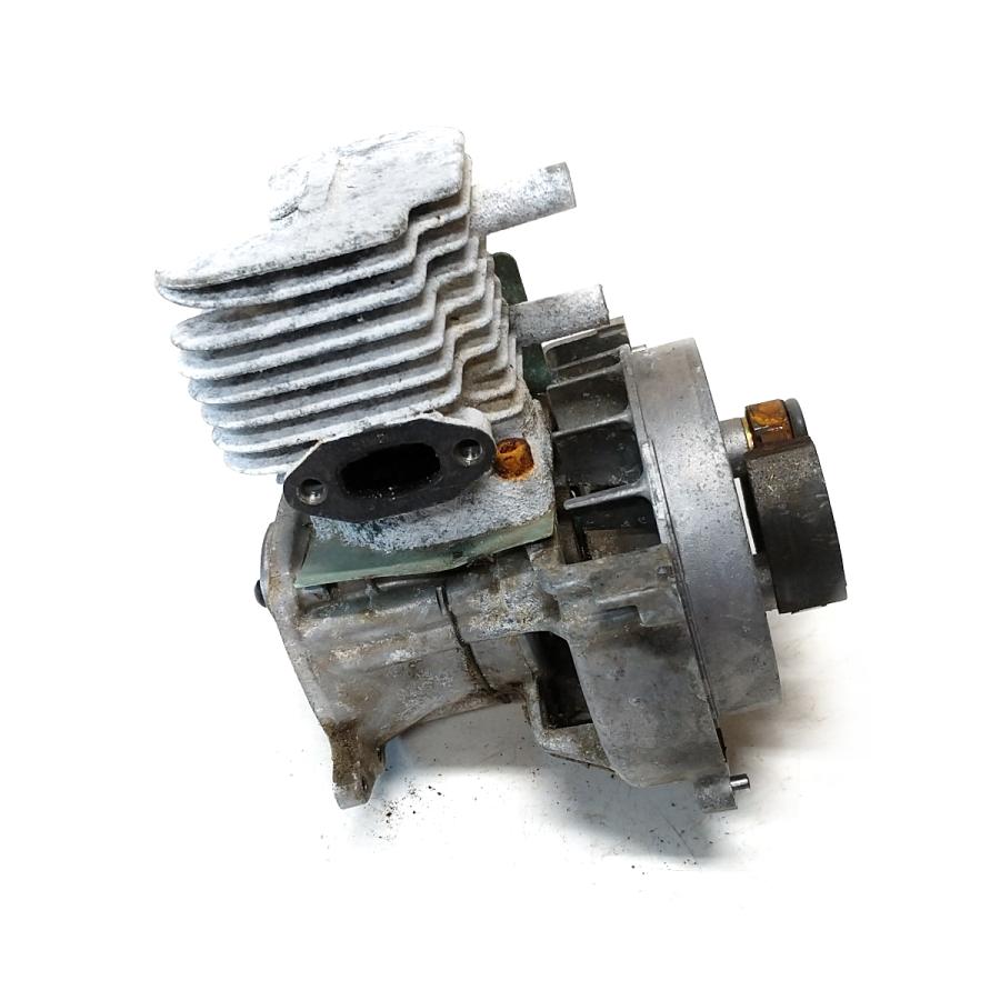 新品】草刈機 刈払機スペアパーツ【エンジン】