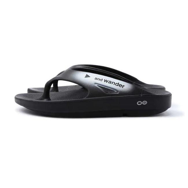 and wander アンドワンダー OOFOS original×and recovery sandal and wander アンドワンダー OOFOS original×and recovery sandal