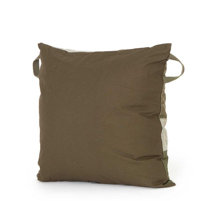 hobo 未使用　ホーボー US アーミークロス クッション アップサイクル hobo 未使用ホーボー US アーミークロス クッション アップサイクル