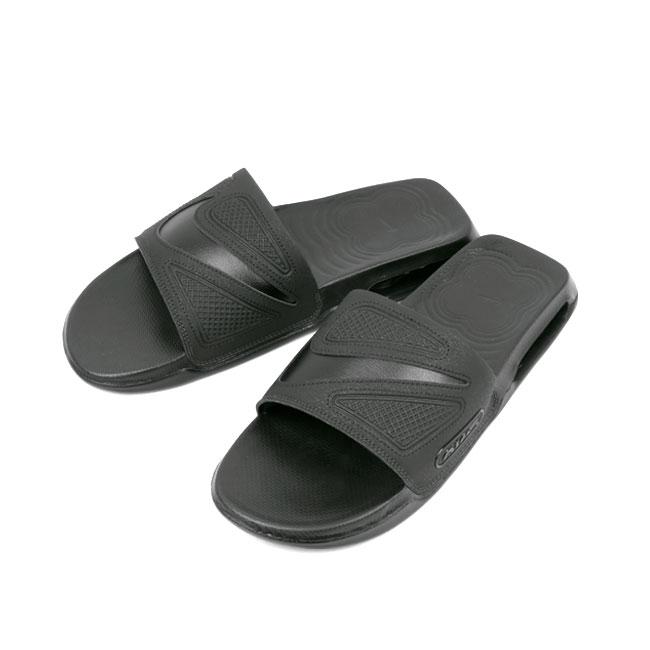 NIKE（ナイキ） エアマックス シロ スライド ブラック/ブラック