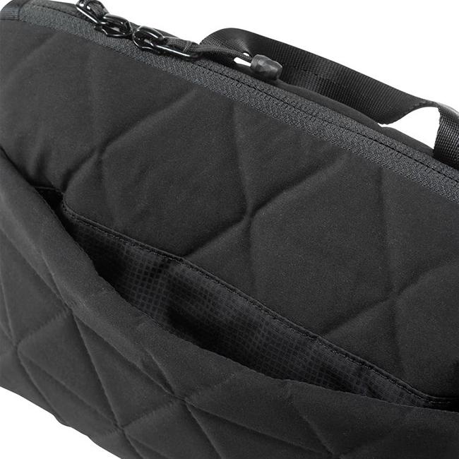 THE NORTH FACE ザ・ノース・フェイス Geoface Pouch ジオフェイスポーチ NM32356 【 日本正規品 ショルダーバッグ ポーチ PC 】 | THE NORTH FACE | 02