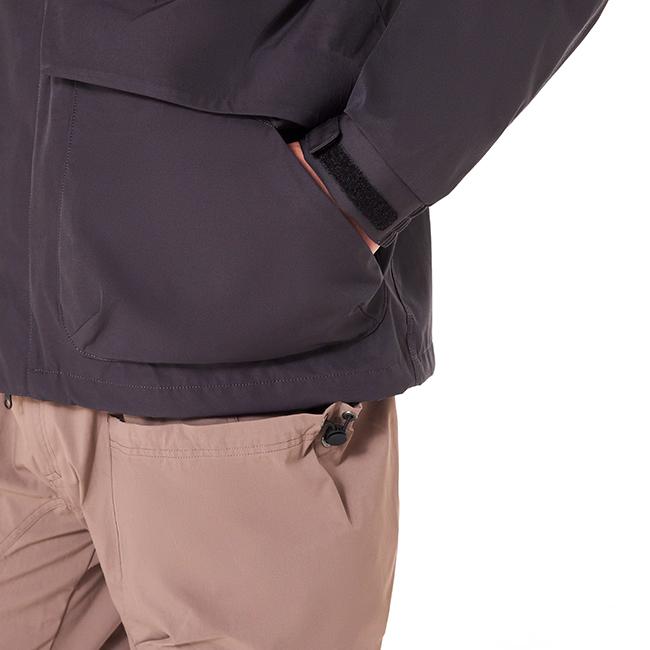 未使用 オークリー 26400円 防風 高機能ハイブリッドジャケット 2XL OAKLEY（オークリー）の「【現品限り】オークリー ENHANCE WIND JACKET