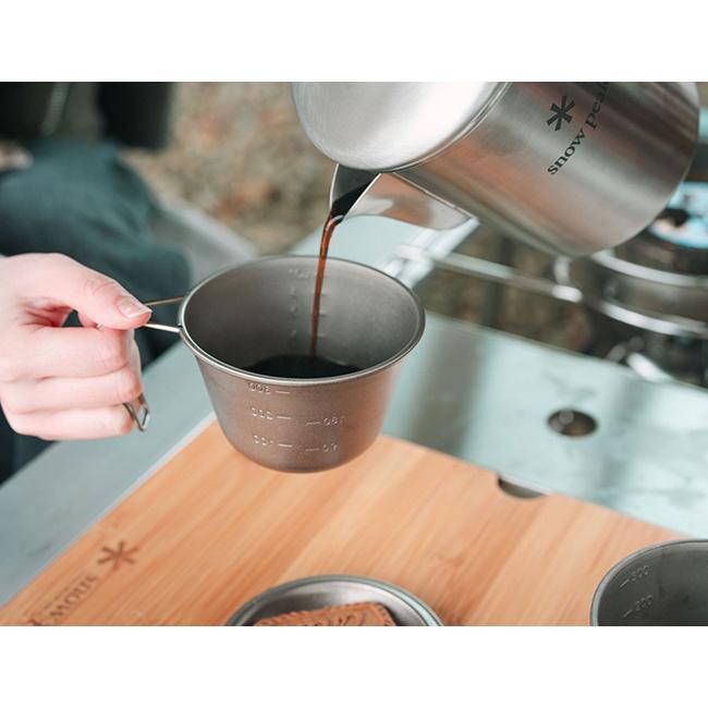 snow peak チタンマグカップとスプーン、シェラカップの各4セット snow peak チタンマグカップとスプーン、シェラカップの各4セット