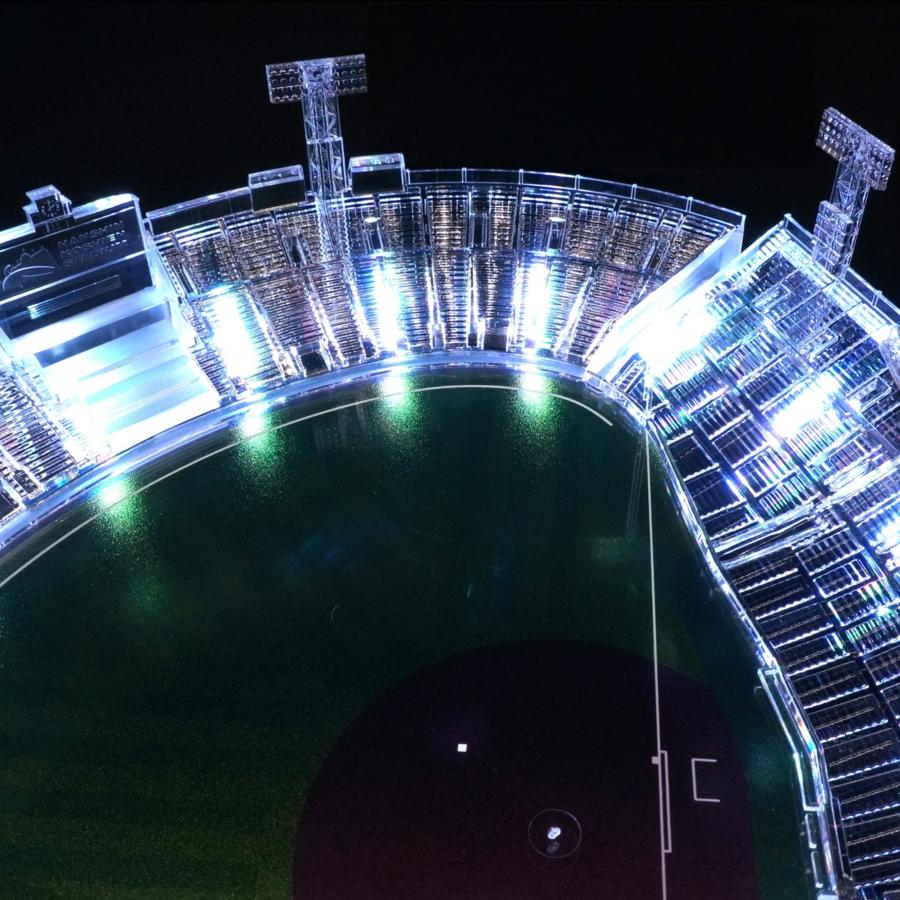 阪神甲子園球場（承認）LEDで輝くスタジアムライト 球場模型 LEDライト USB電源 アクリル 日本製 野球グッズ ギフト プレゼント 株式会社樋口プレシジョン 阪神甲子園球場 球場模型 アクリル ギフト