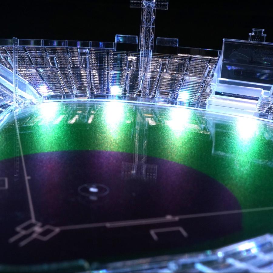 阪神甲子園球場（承認）LEDで輝くスタジアムライト 球場模型 LEDライト USB電源 アクリル 日本製 野球グッズ ギフト プレゼント 株式会社樋口プレシジョン 阪神甲子園球場 球場模型 アクリル ギフト
