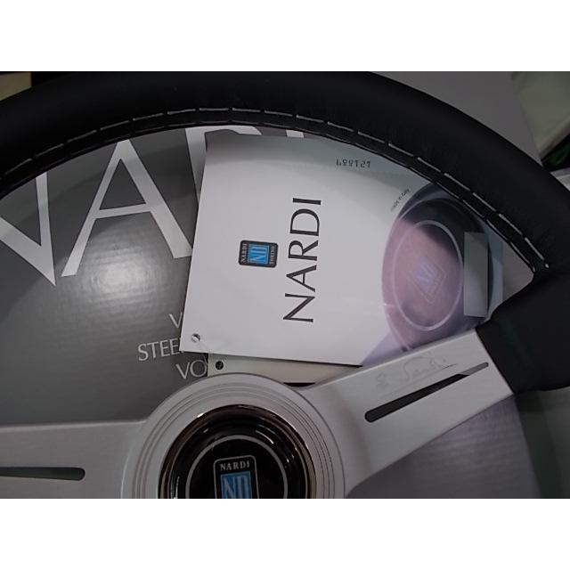 NARDI ナルディ Classic レザー N131 ブラックレザー＆シルバー