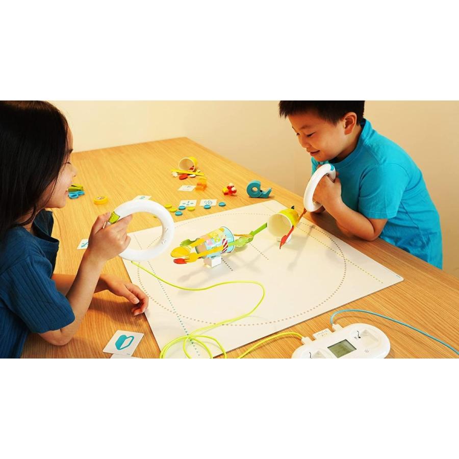 toio ( トイオ ) 「つくって、あそんで、ひらめいて」 ロボットトイ 小さなキューブ型ロボット 一人でもみんなでも 手を動かして遊ぶ toio トイオ つくって あそんで ひらめいて ロボットトイ 小さなキューブ型ロボット 一人でもみんなでも 手を動かして遊ぶ インタラクティブエンタテインメント 創意工夫を引き出す