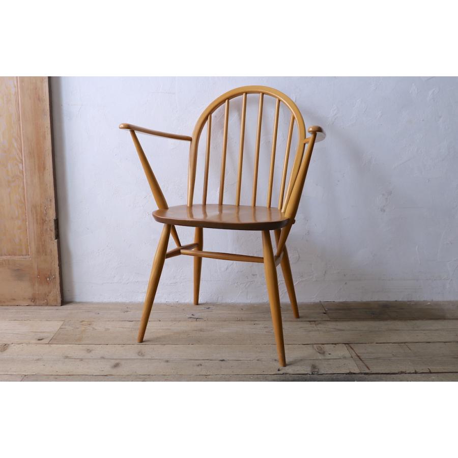 アーコールチェア アーム付きフープバックチェア(C) ERCOL イギリス