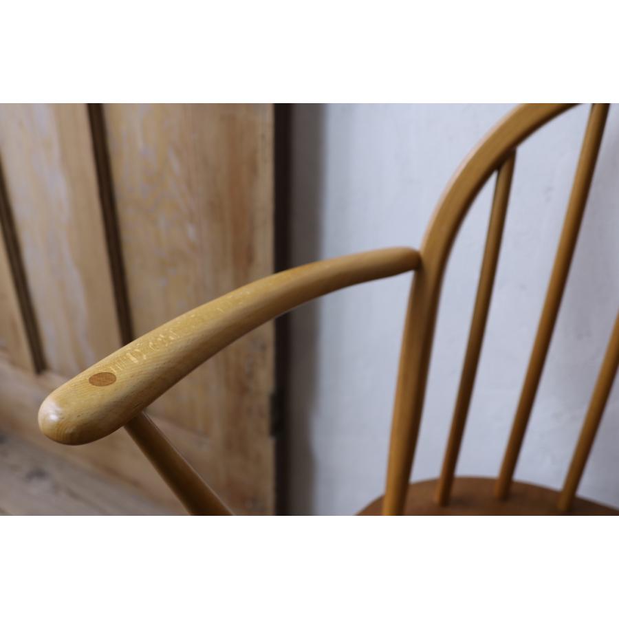 アーコールチェア アーム付きフープバックチェア(C) ERCOL イギリス
