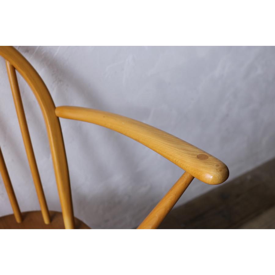 アーコールチェア アーム付きフープバックチェア(C) ERCOL イギリス