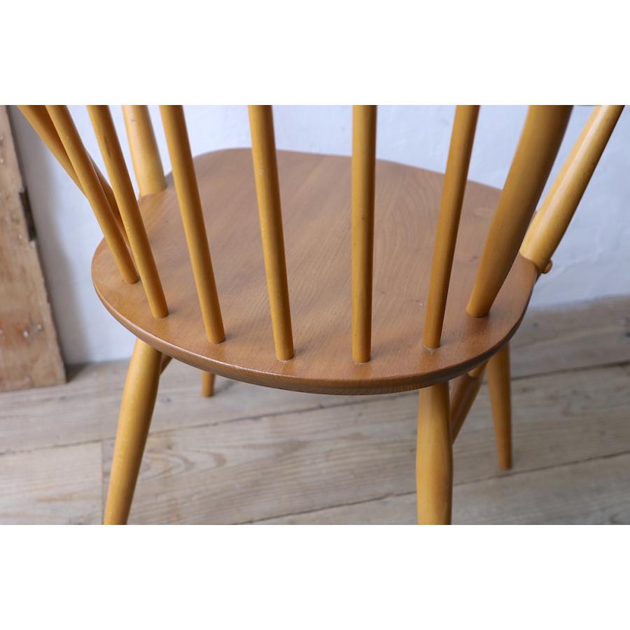 アーコールチェア アーム付きフープバックチェア(C) ERCOL イギリス