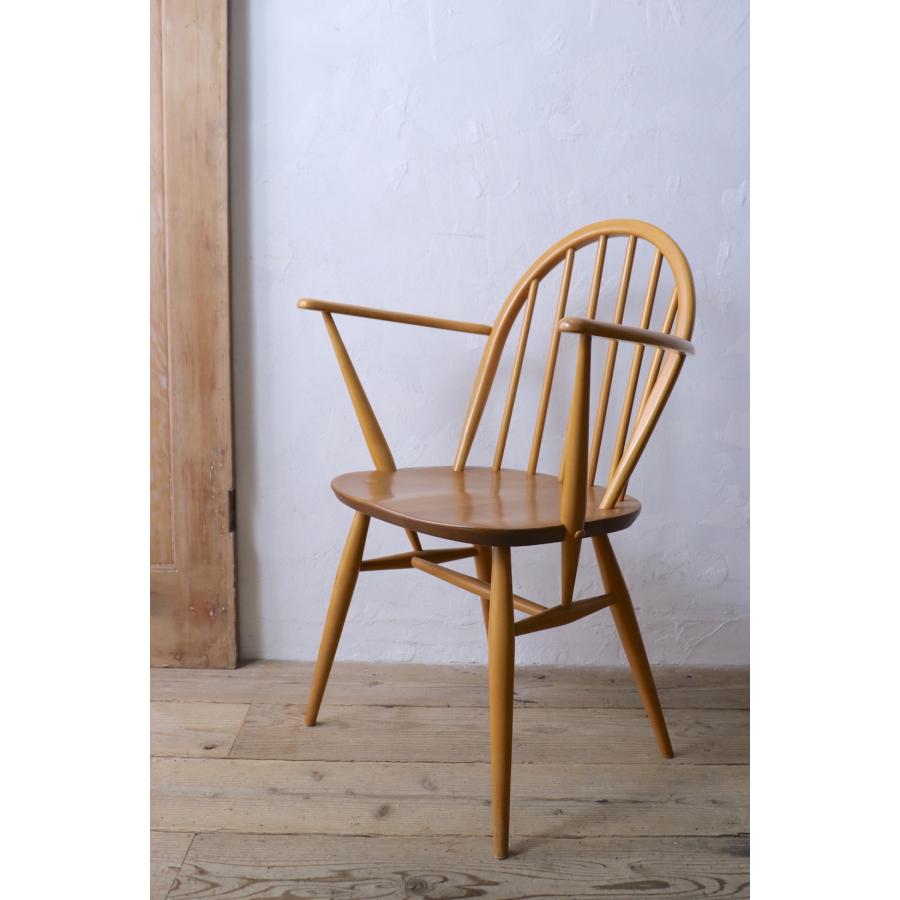 アーコールチェア アーム付きフープバックチェア(C) ERCOL イギリス