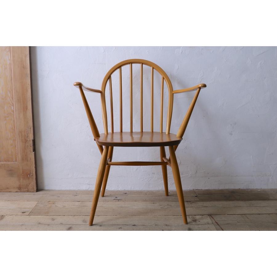 アーコールチェア アーム付きフープバックチェア(C) ERCOL イギリス 