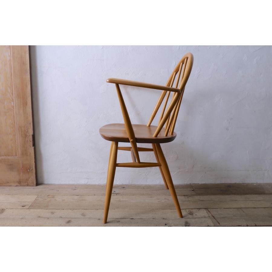 アーコールチェア アーム付きフープバックチェア(C) ERCOL イギリス