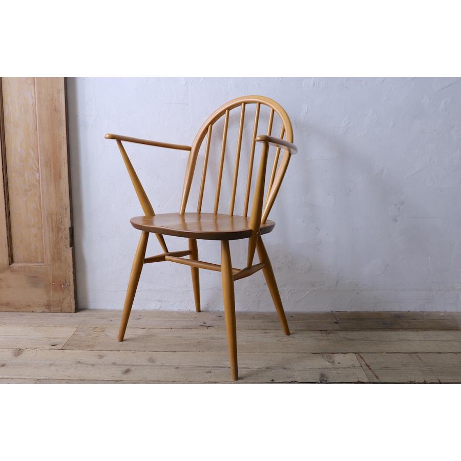 アーコールチェア アーム付きフープバックチェア(C) ERCOL イギリス
