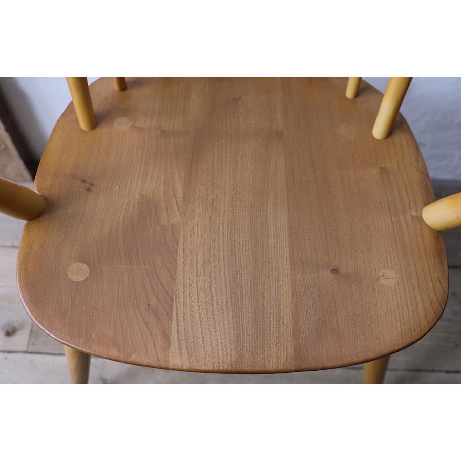 アーコールチェア アーム付きフープバックチェア(C) ERCOL イギリス